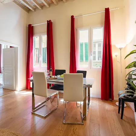 Keys Of Italy Pepi - Ruby 1bdr Florence